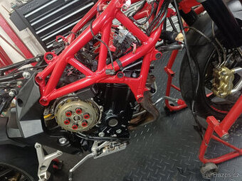 Koupím havarované porouchané MV Agusta 675/800