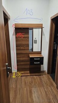 Předsíňová stěna