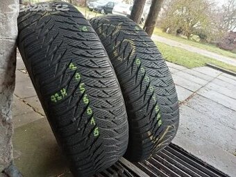 Zimní pneu 2kusy 205/60/16 vzorek 80% GOODYEAR