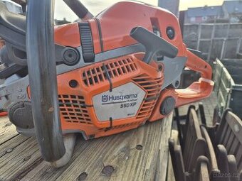 Motorová pila Husqvarna 550xp.