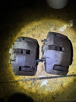 Brzdy, třmeny audi a8 d3 4.2mpi