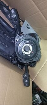 E87 kroužek pod volant s páčkami