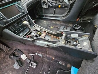 Bmw e39 středový tunel
