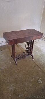 Šicí stroj Minerva