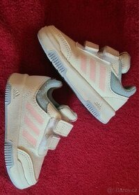 Adidas dívčí boty - 1