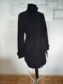 černý zimní kabát - 1