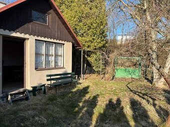 Prodám zahradu 350m2 - Újezdeček