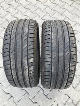 Pneu 225/45 R17