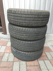 Pneu  kamiq 205/60/16