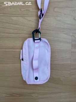 Pouzdro na mobil Nike
