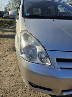 TOYOTA COROLLA VERSO 2.2 130KW