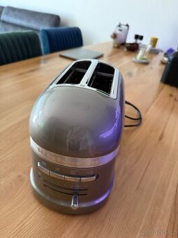 Toustovač KitchenAid