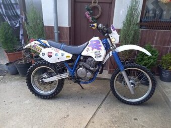 Suzuki DR 350