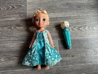 Zpívající panenka Elsa s mikrofonem