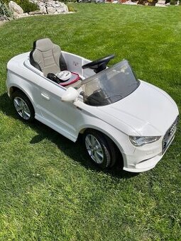 Elektrické autíčko Audi