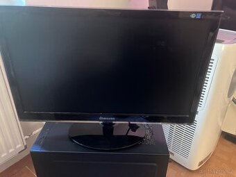 Samsung 24” Monitor + kabelka HDMI zadarmo