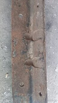 Tatra 30,52, zadní nosník