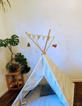 Tee pee stan Elis design