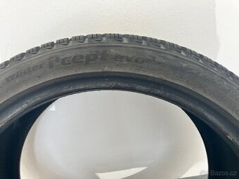 225/40/18 92V Zimní Hankook