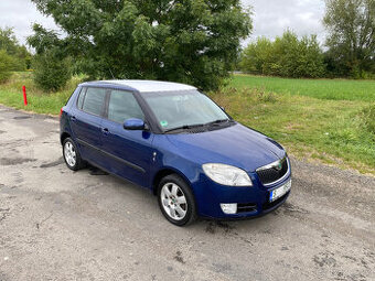 Škoda Fabia 2 1.4i 63kw model SPORT,servisní historie.