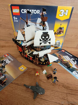 LEGO Creator 3v1 31109 Pirátská loď