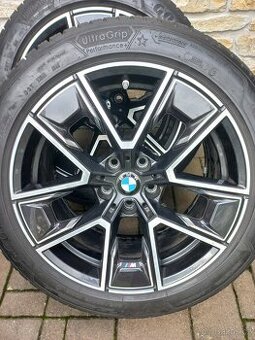 BMW 4 G26 i4 zimní 858 Goodyear 245 45 R18 DOT0624 8 mm