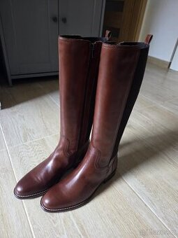 Kožené dámské kozačky