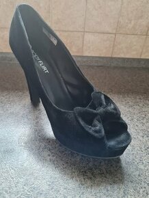 černé společenské boty