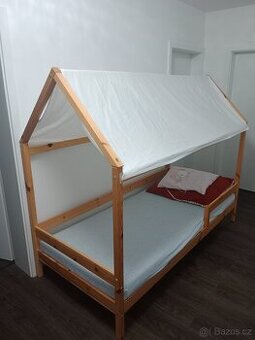 Domečková postel
