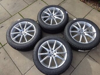 Alfa Romeo Stelvio zimna sada kol 235/55R19