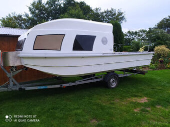 Rybářská loď WOR Predátor 6