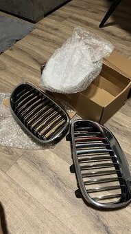 Prodám nové mřížky chladiče na BMW E60.