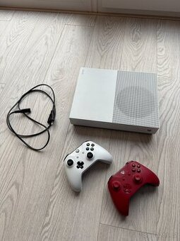 Xbox One S 1TB All digital + 2 ovladače