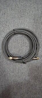 Pozlacený optický kabel