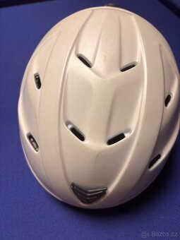 Lyžařská helma velikost M