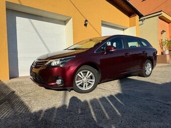 Toyota Avensis 1.8i 108kw kamera klima