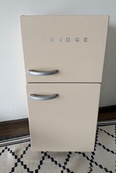 Dřevěná lednice Zarahome