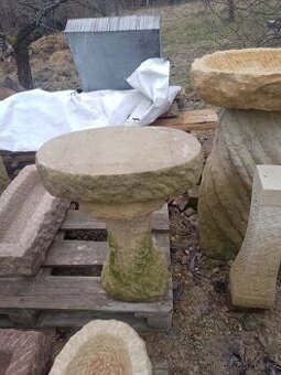 Stojan, stolek, podstavec