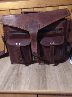 Kožená taška z Indie