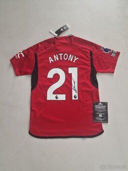 Antony podepsaný dres Manchester United