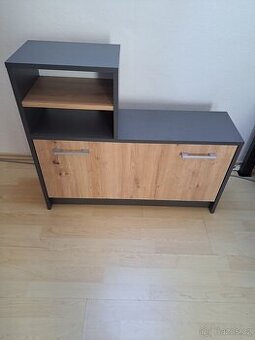 Botník a věšák se zrcadlem