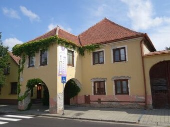 RD 5+1 s historií ze 17. století Pálava – Dolní Dunajovice.