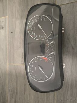 Budíky z Renault laguna III