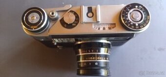 Prodám fotoaparát sovětské výroby s logem olympijských her.