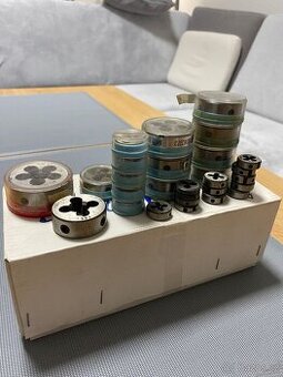 Závitová očka Narex