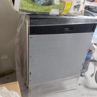 Vestavná myčka nádobí AEG F88702VI0P