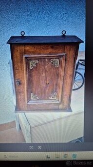 Starožitná skříňka