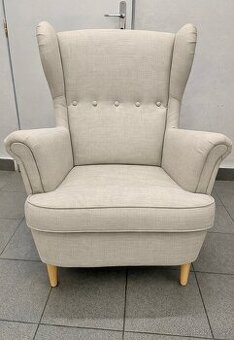 křeslo ušák IKEA Strandmon