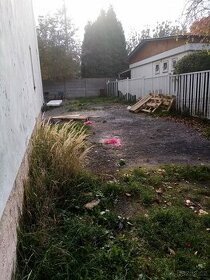 Pronajmu PROSTOR - zahradu/skladovací prostor/krytou garáž