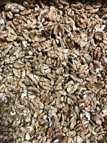 Vlašské ořechy - suché, vyloupané, v BIO kvalitě.